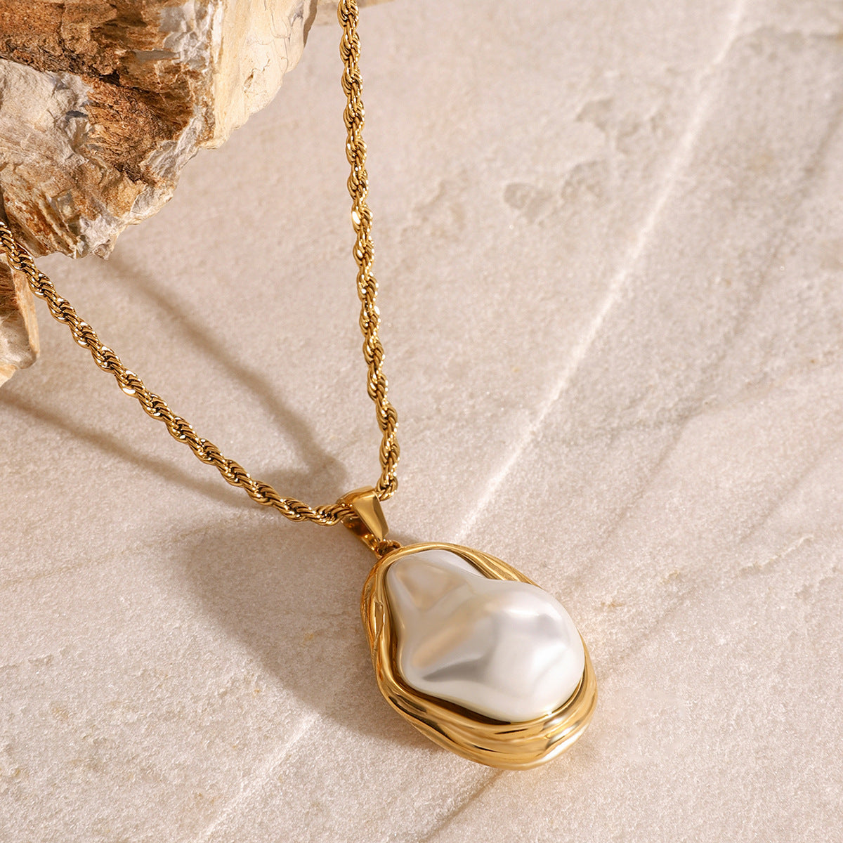 Pearl Fashion Necklace