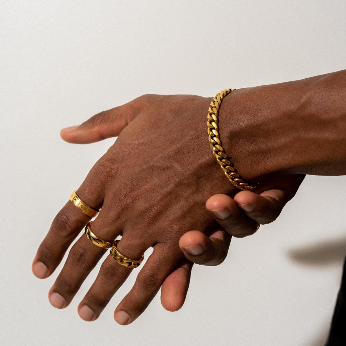 Curb Chain Bracelet - 18K Gold Plated