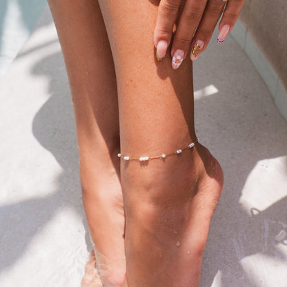 Dainty Pearl Anklet - Gold