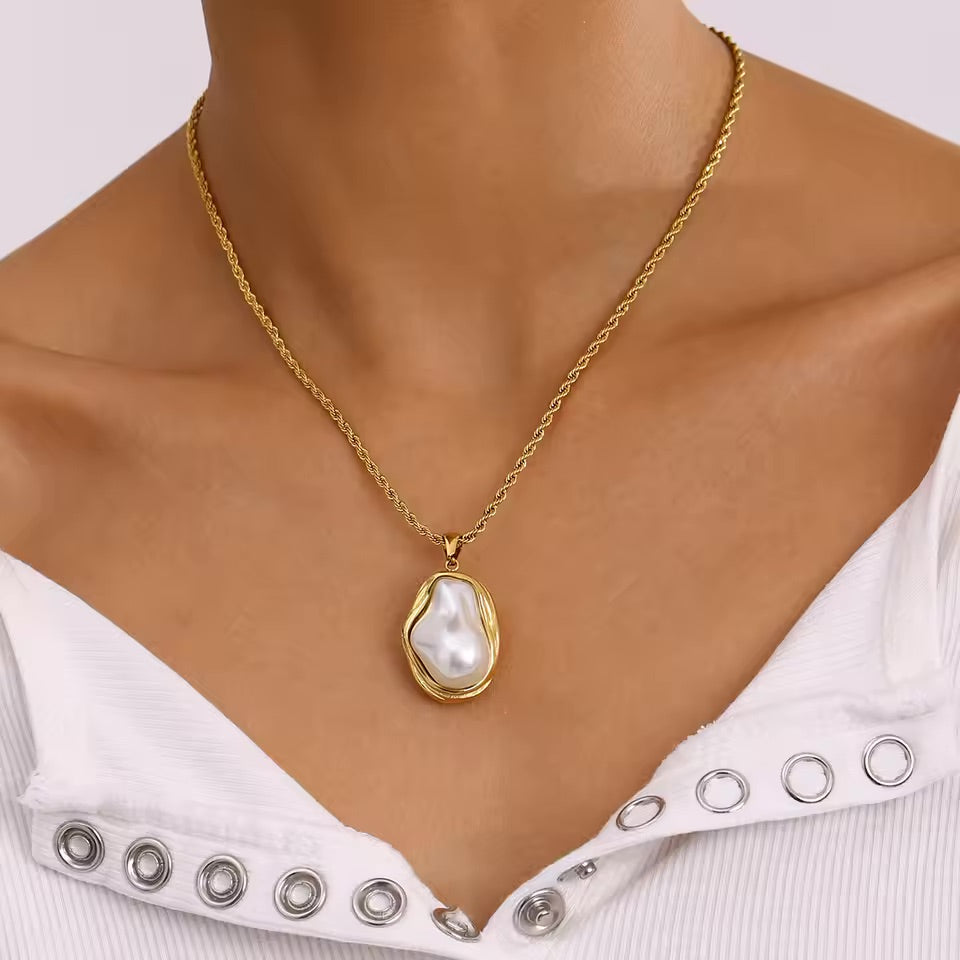 Pearl Fashion Necklace