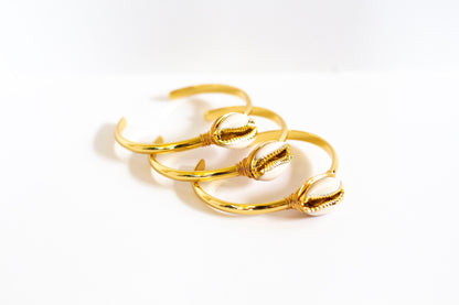 Cowrie shell bracelet